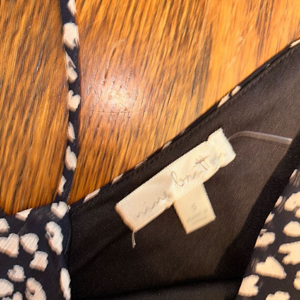 New blouse   - Picture 2 of 3